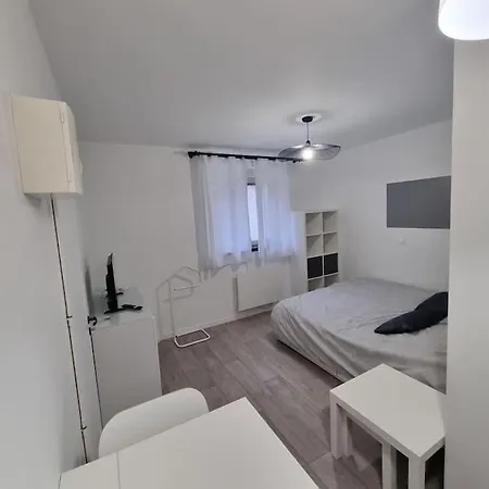 Studio Calme Et Neuf Proche Du Centre Διαμέρισμα *
