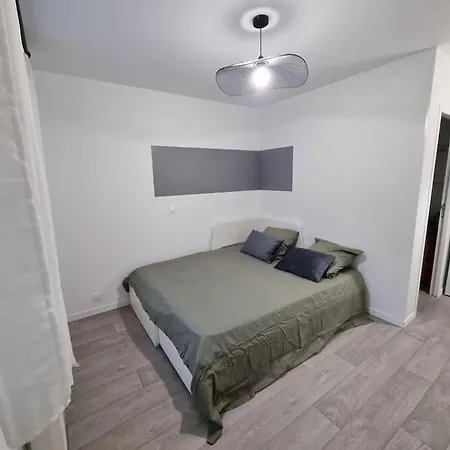 Studio Calme Et Neuf Proche Du Centre Διαμέρισμα